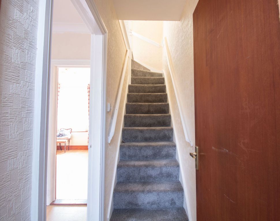 Property photo 2 of 33