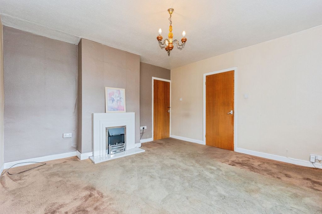 Property photo 2 of 17 Photo