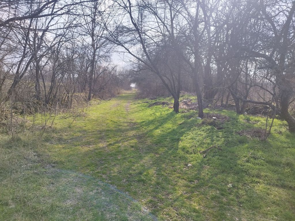 Property photo 1 of 2