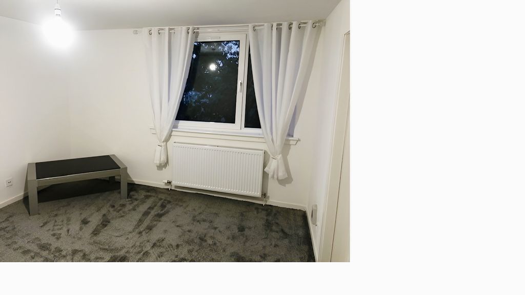 Property photo 1 of 5 A74B30Ec-Lounge 202