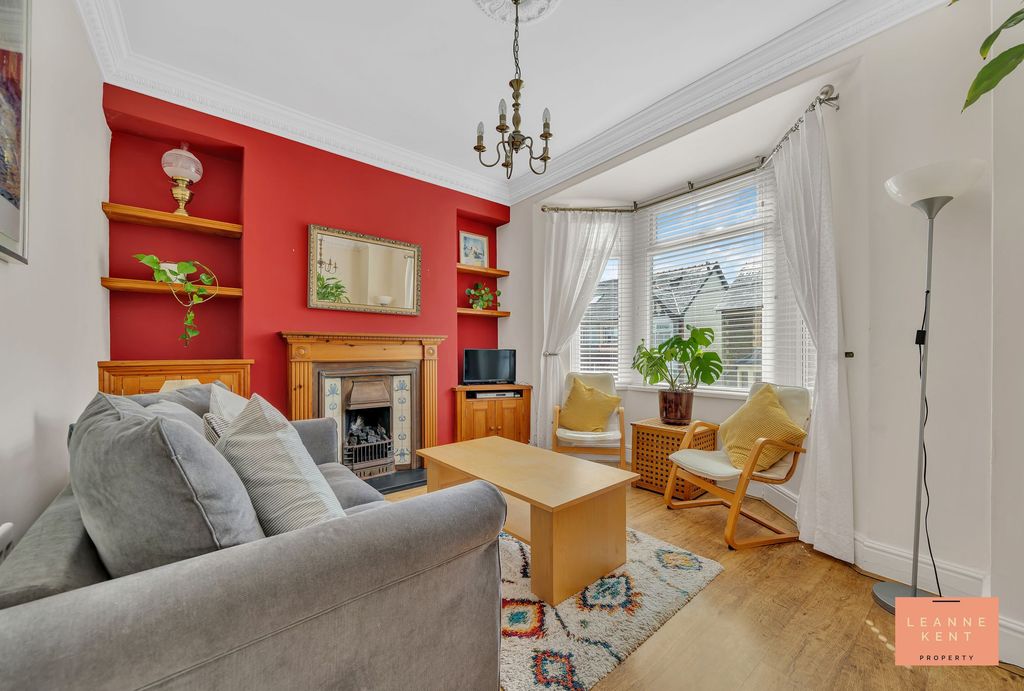 Property photo 2 of 42