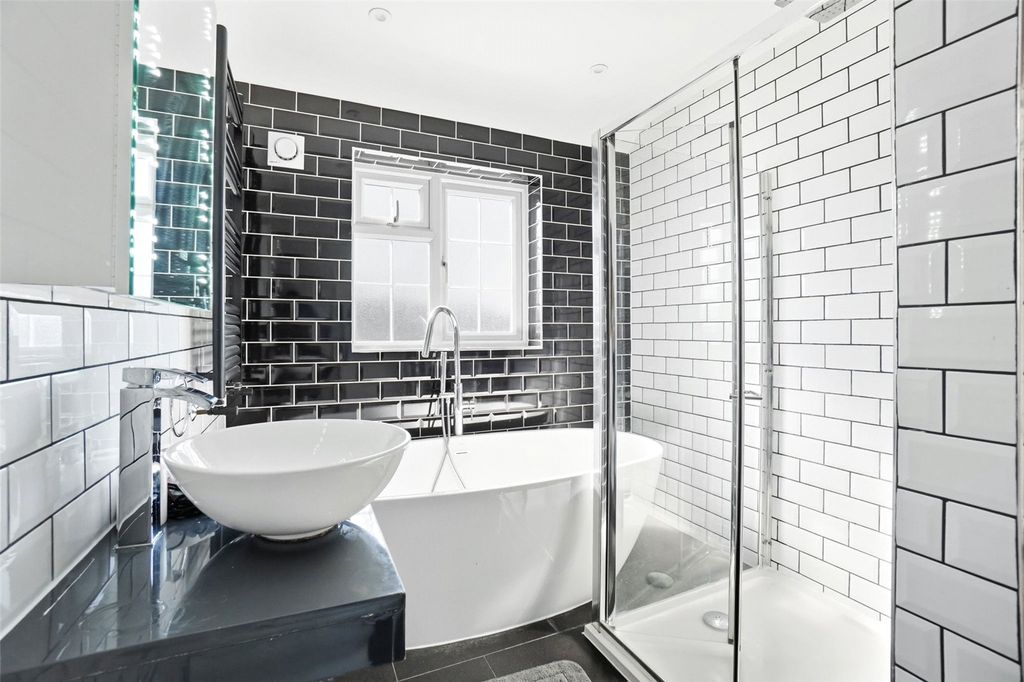 Additional image 12 of 5 bed detached house for saleCourtlands Avenue, Hampton TW12