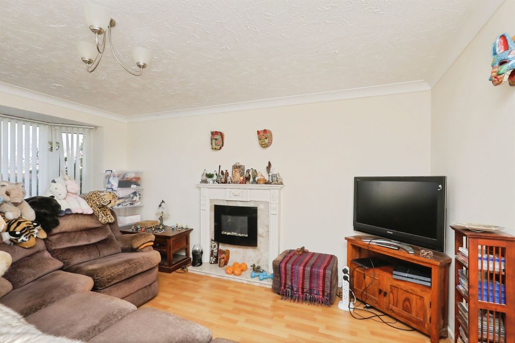 Property photo 3 of 17