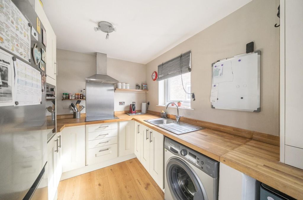 Property photo 2 of 18 -687903F86A4c7-l-1321226-29-6878c29294917-Arw.Jpg