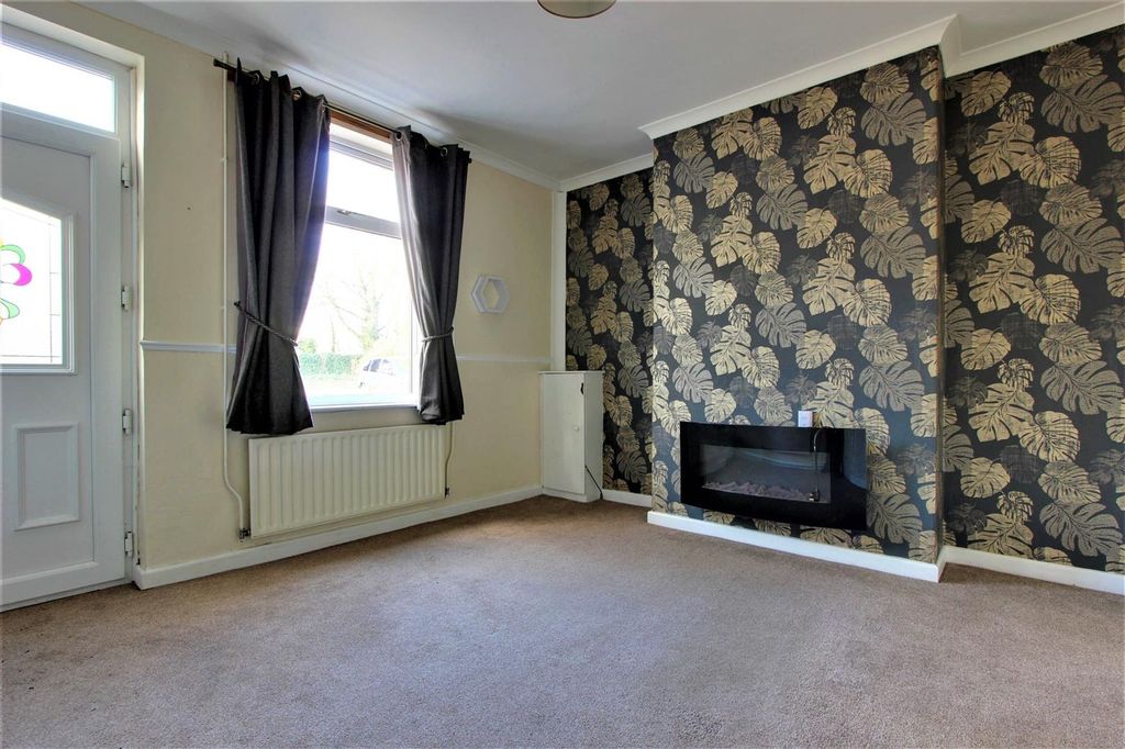Property photo 2 of 9 Living Room
