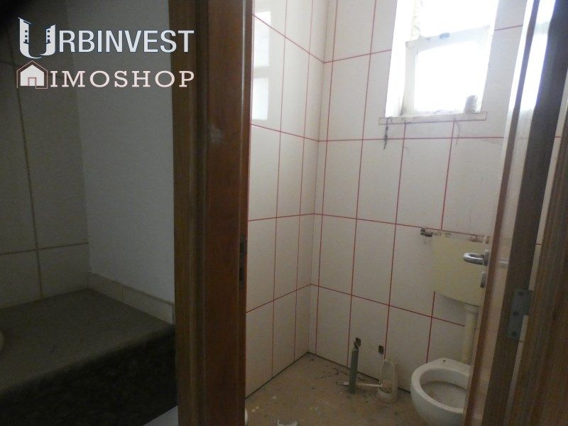 Property photo 3 of 28