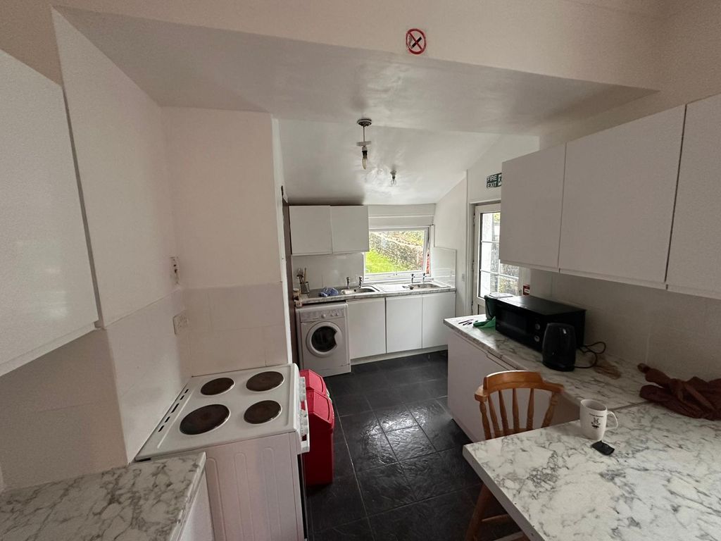 Property photo 3 of 11 Whatsapp Image 2025-10-03 At 15.37.22_073B19E5