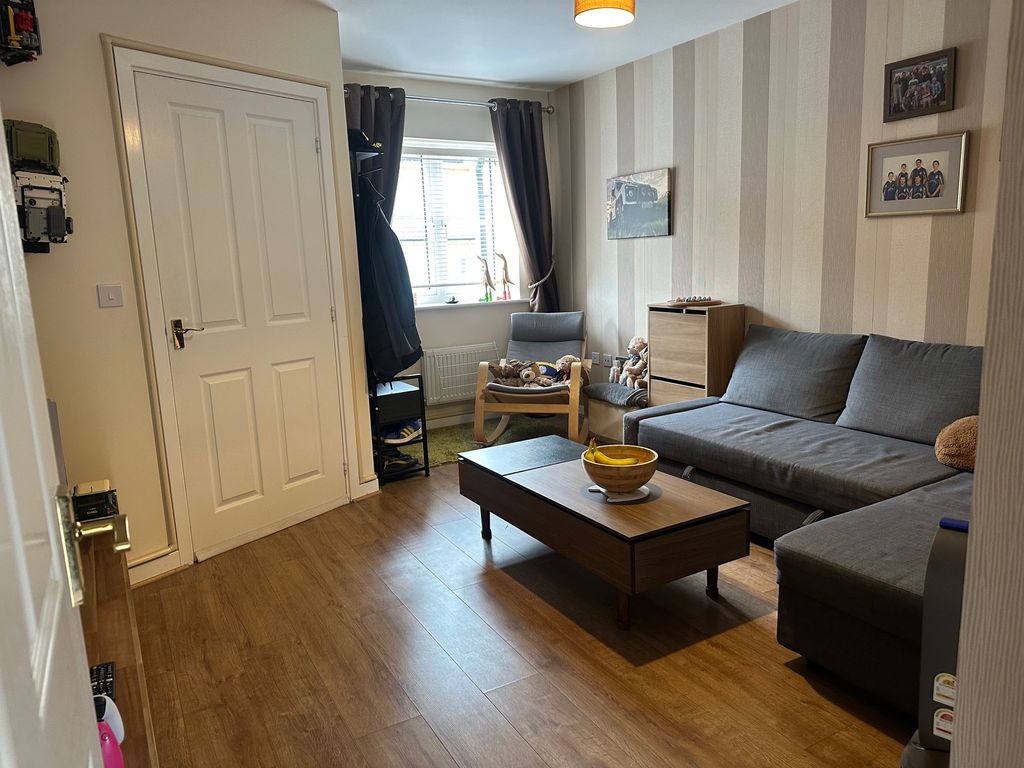 Property photo 2 of 16