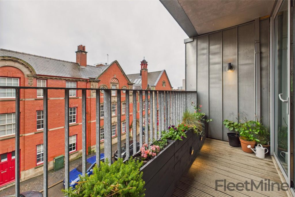 Property photo 3 of 20 Balcony