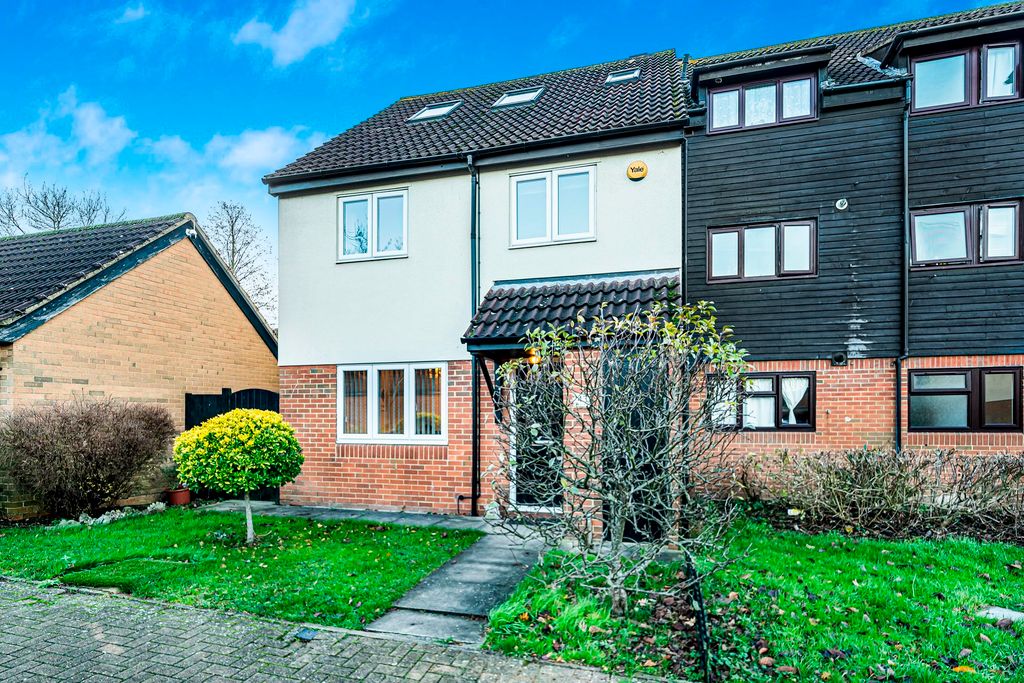 Property photo 2 of 29