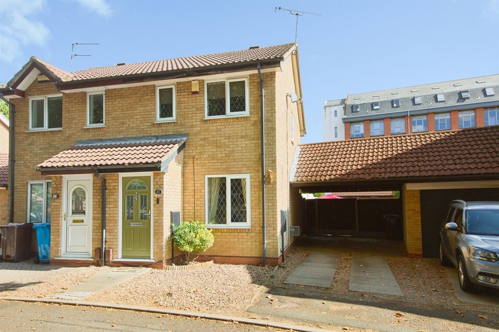 Property photo 1 of 12