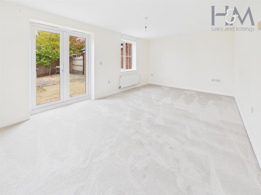 Property photo 3 of 27 Cam02804G0-Pr0384-Still002.Jpg