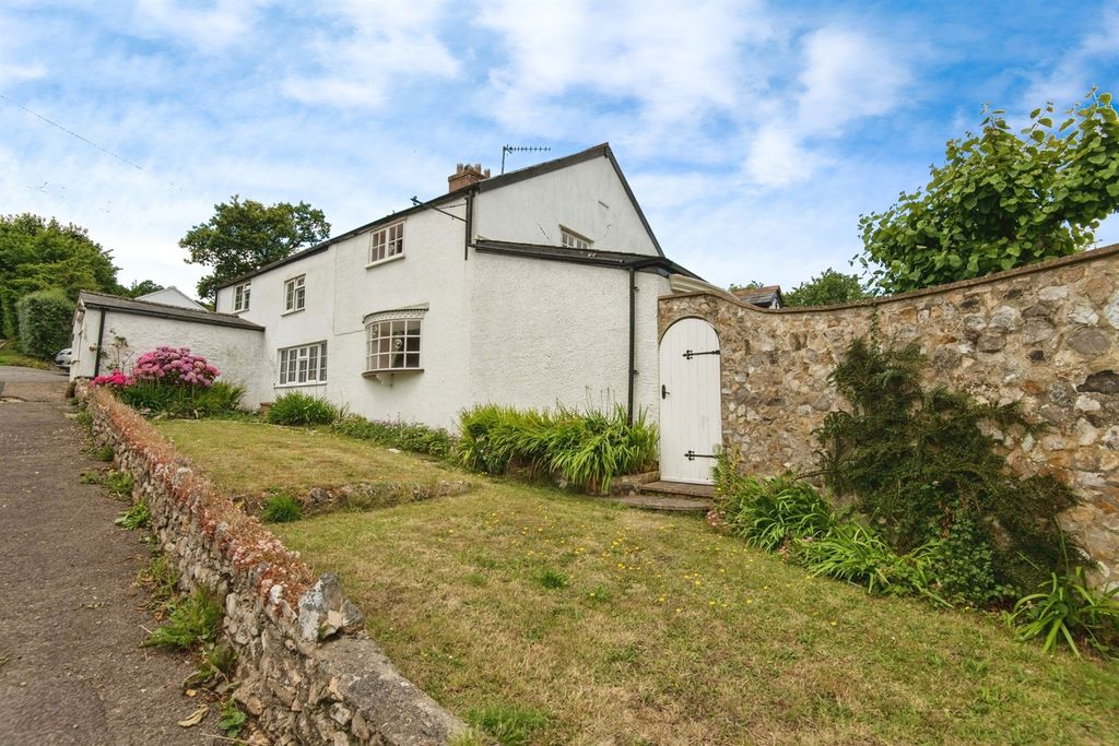 Property photo 1 of 16