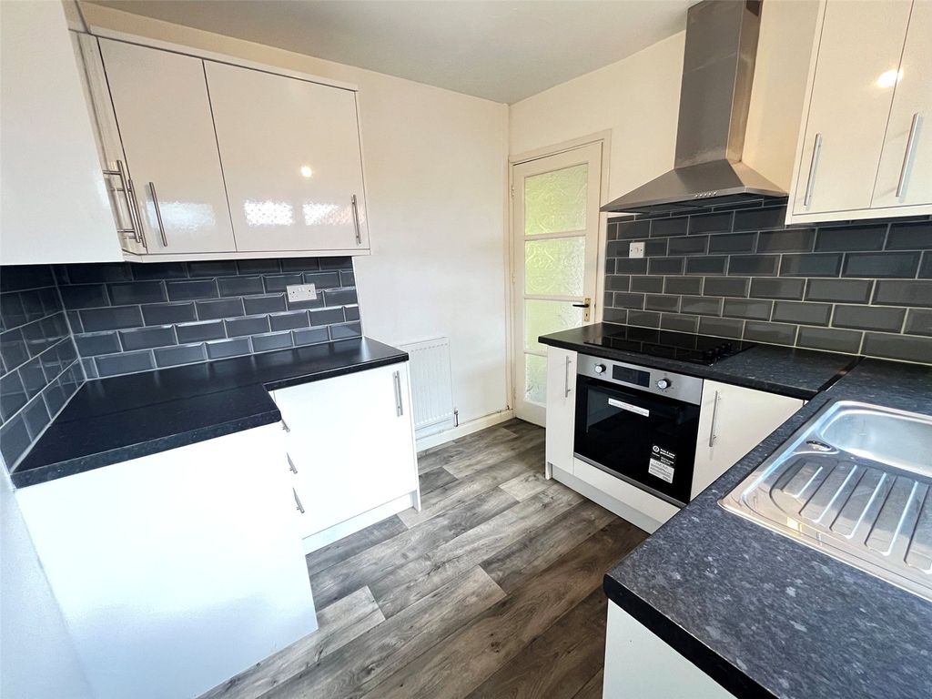 Property photo 2 of 17 Picture No. 57