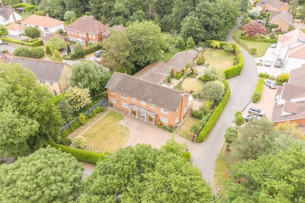 Property photo 1 of 34