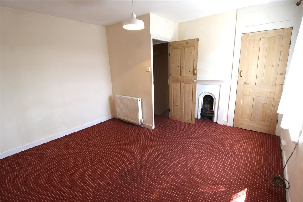 Property photo 3 of 9 Bedroom One