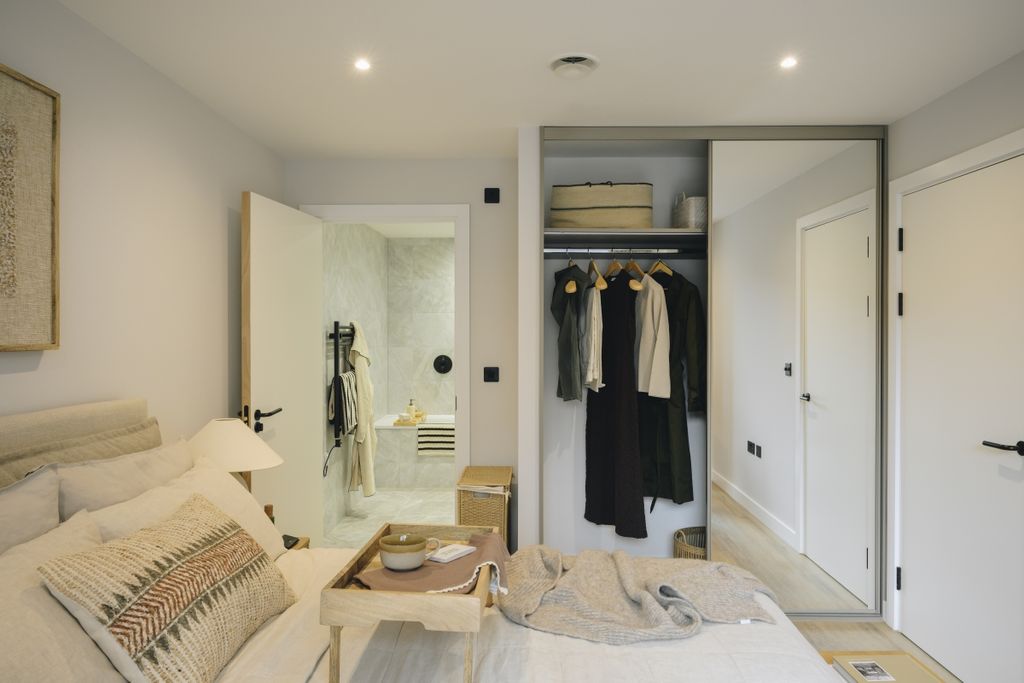 Property photo 1 of 13 15
