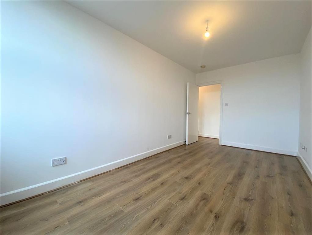 Property photo 2 of 6 Image