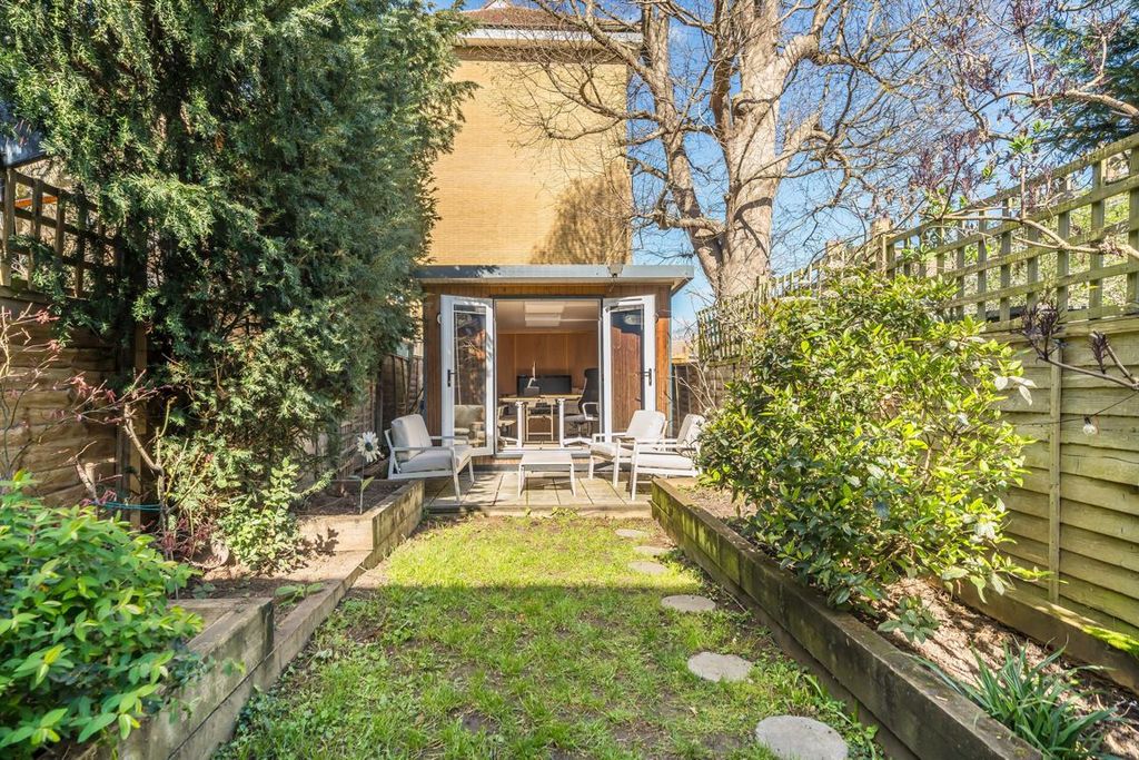 Property photo 3 of 10