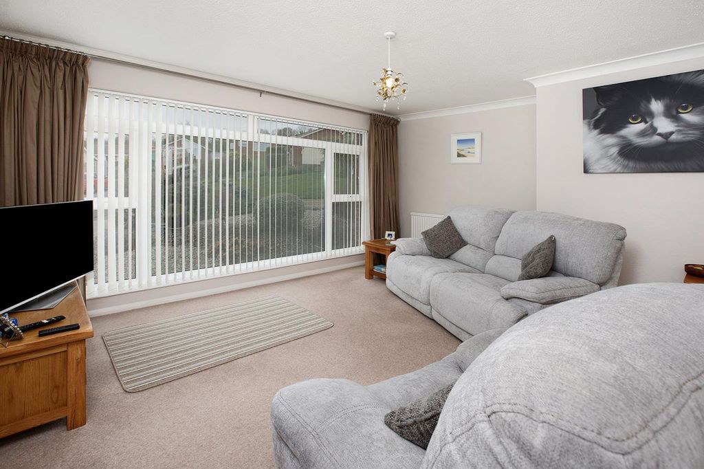 Property photo 3 of 19