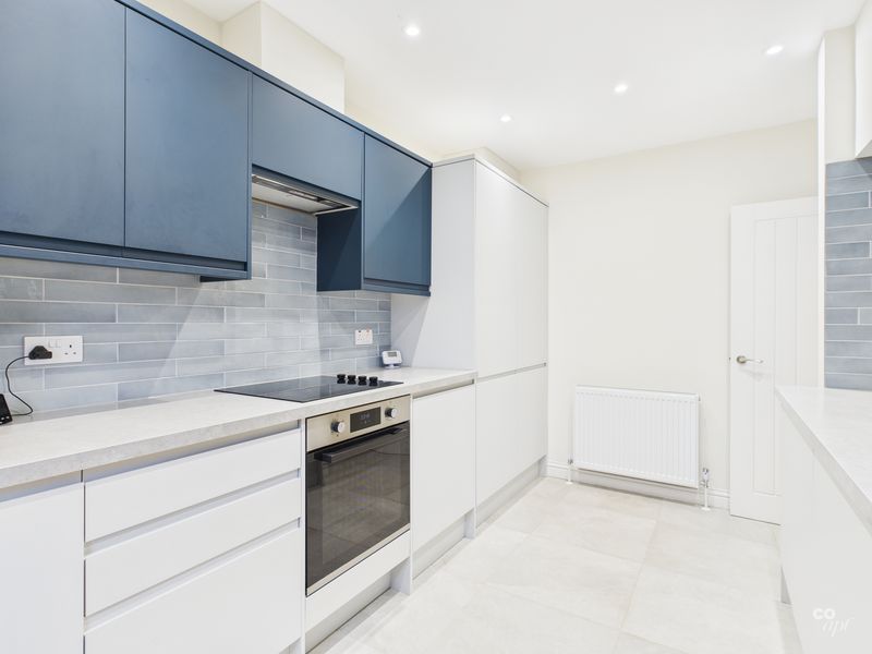 Property photo 1 of 10 Photo 3