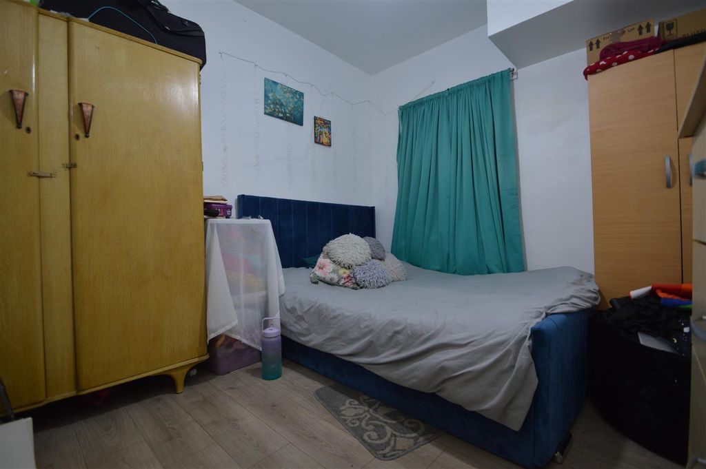 Property photo 3 of 18 Reception Two