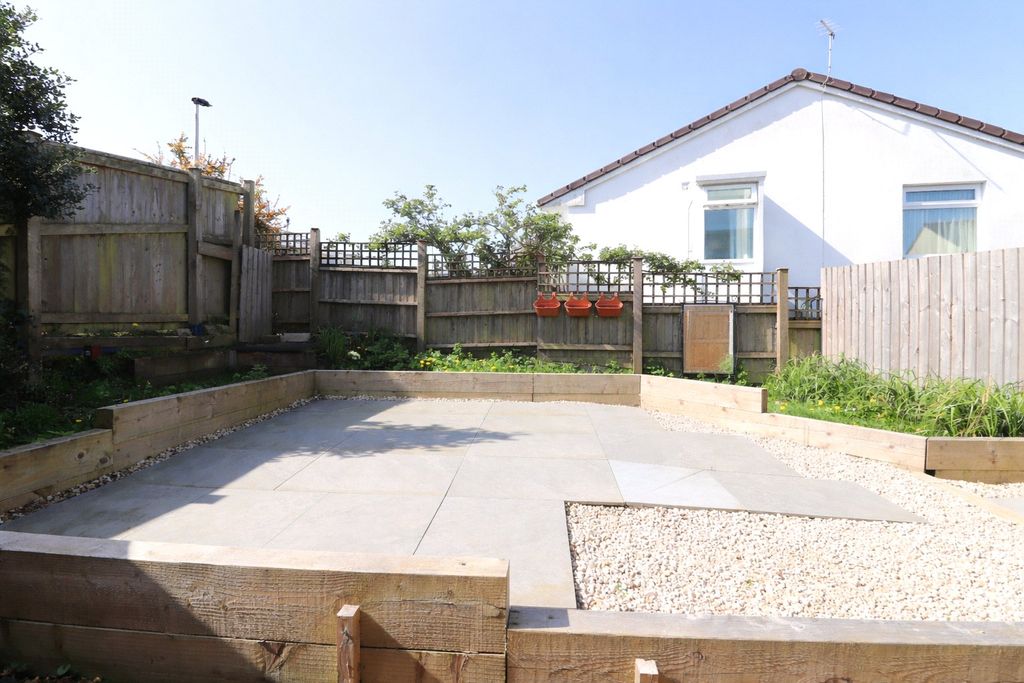 Property photo 3 of 12 3 - Picture No. 24