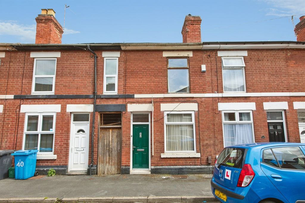Property photo 1 of 12