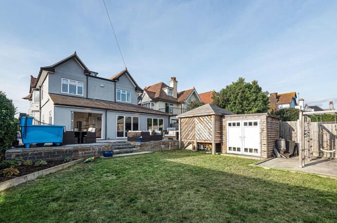 Property photo 2 of 31 2