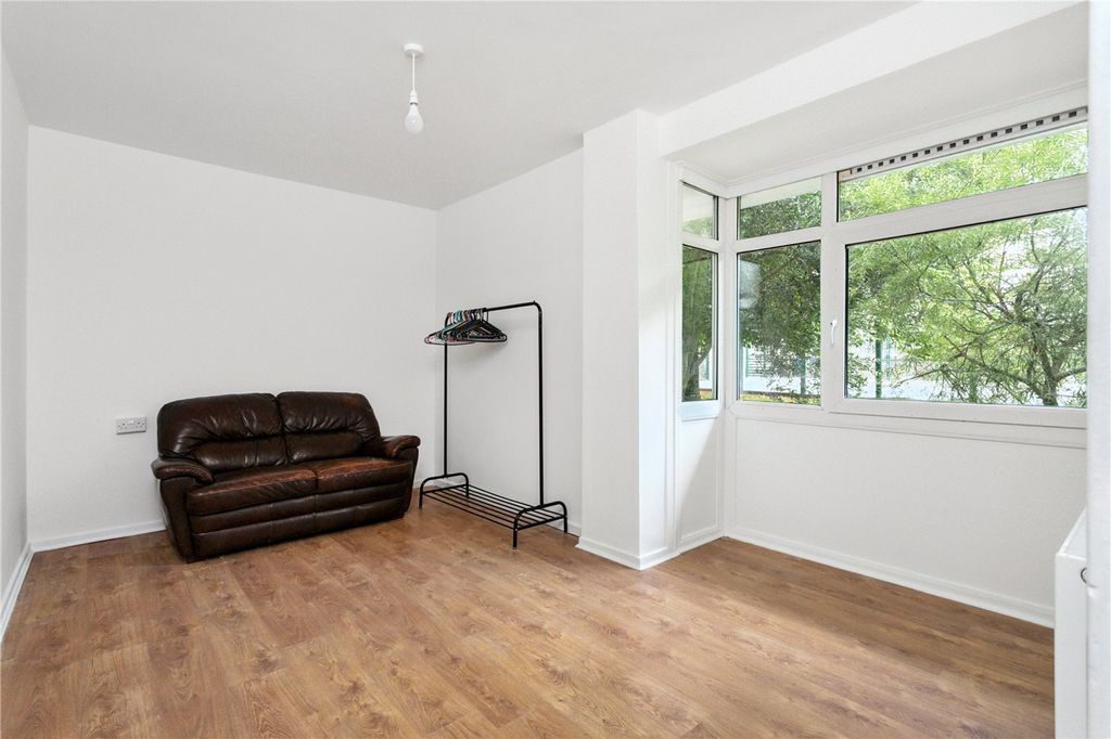 Property photo 2 of 11 Picture No. 11