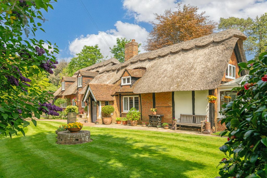 Property photo 1 of 34
