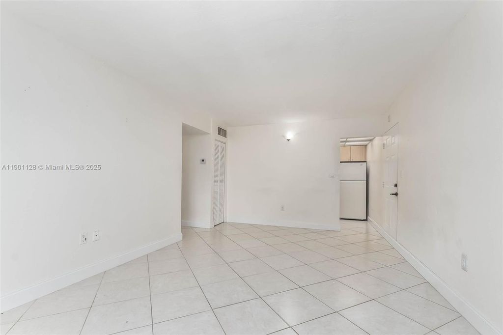 Property photo 2 of 10 <Alttext/>