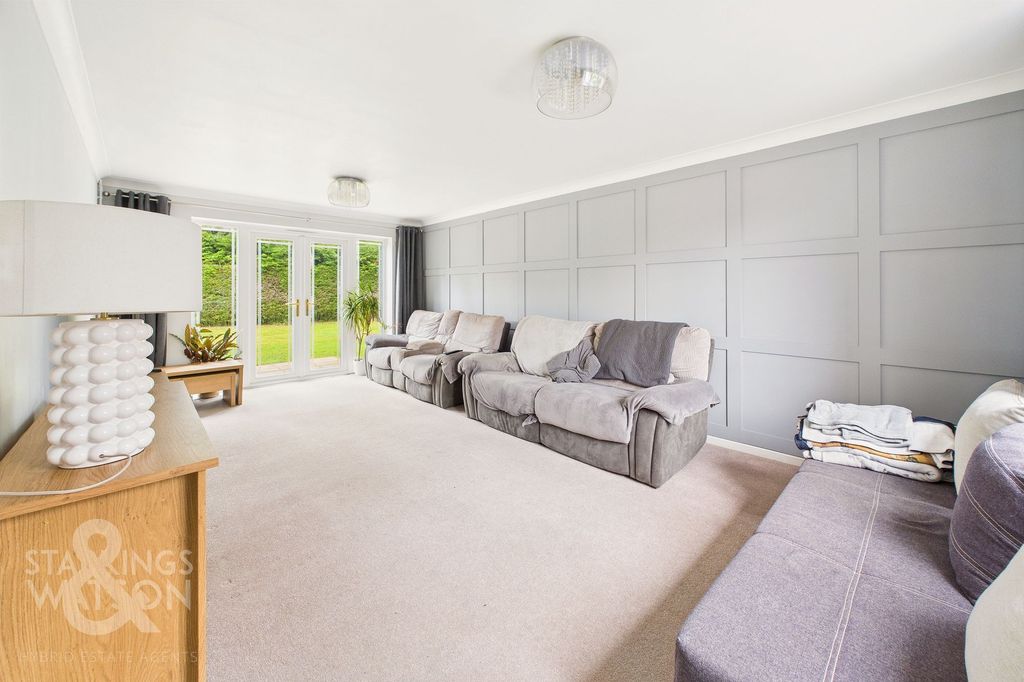 Property photo 1 of 23