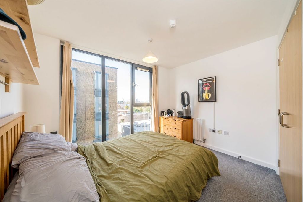 Property photo 3 of 7