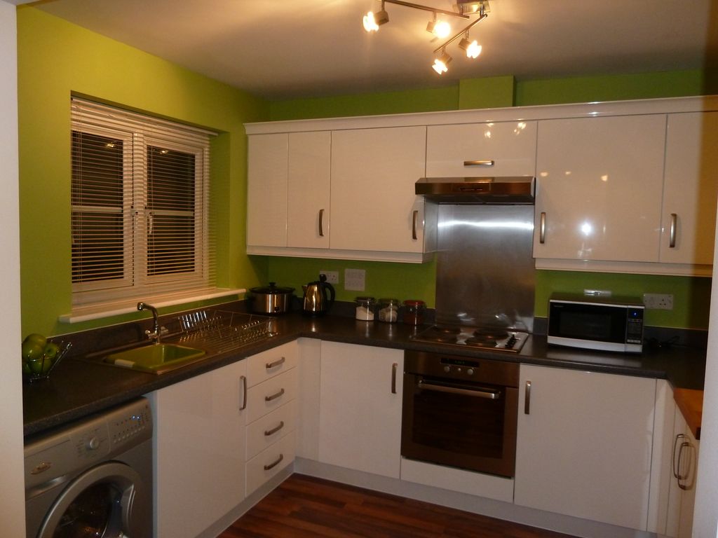 Property photo 2 of 8