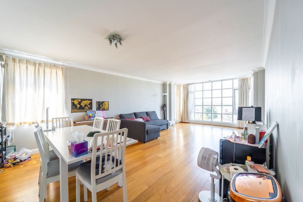 Property photo 2 of 10 Mba02762