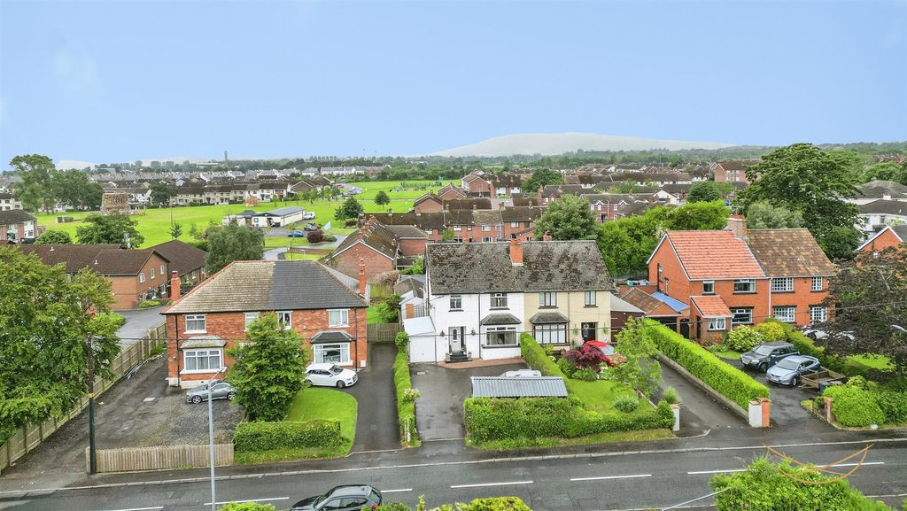 Additional image 2 of 4 bed semi-detached house for saleStation Road, Greenisland BT38