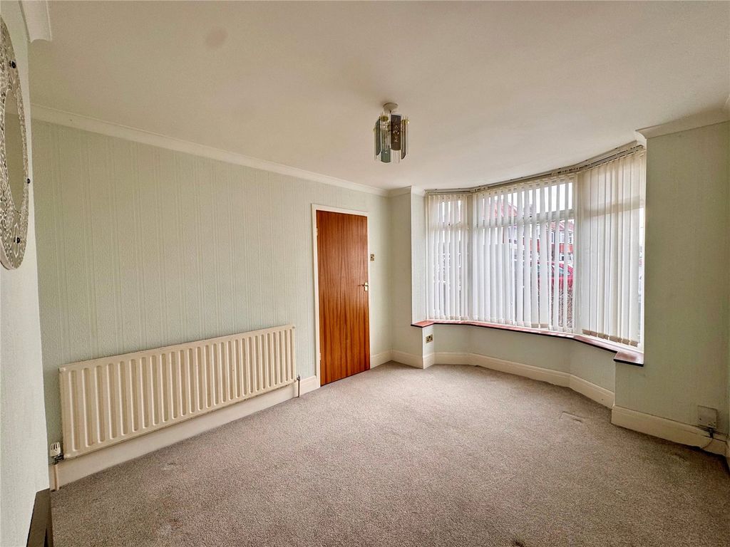 Property photo 2 of 15 Picture No. 26