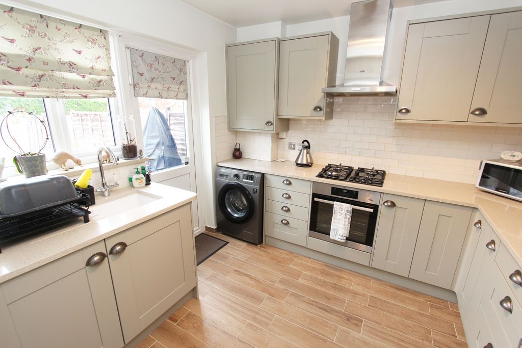 Property photo 2 of 14 Img_8062A
