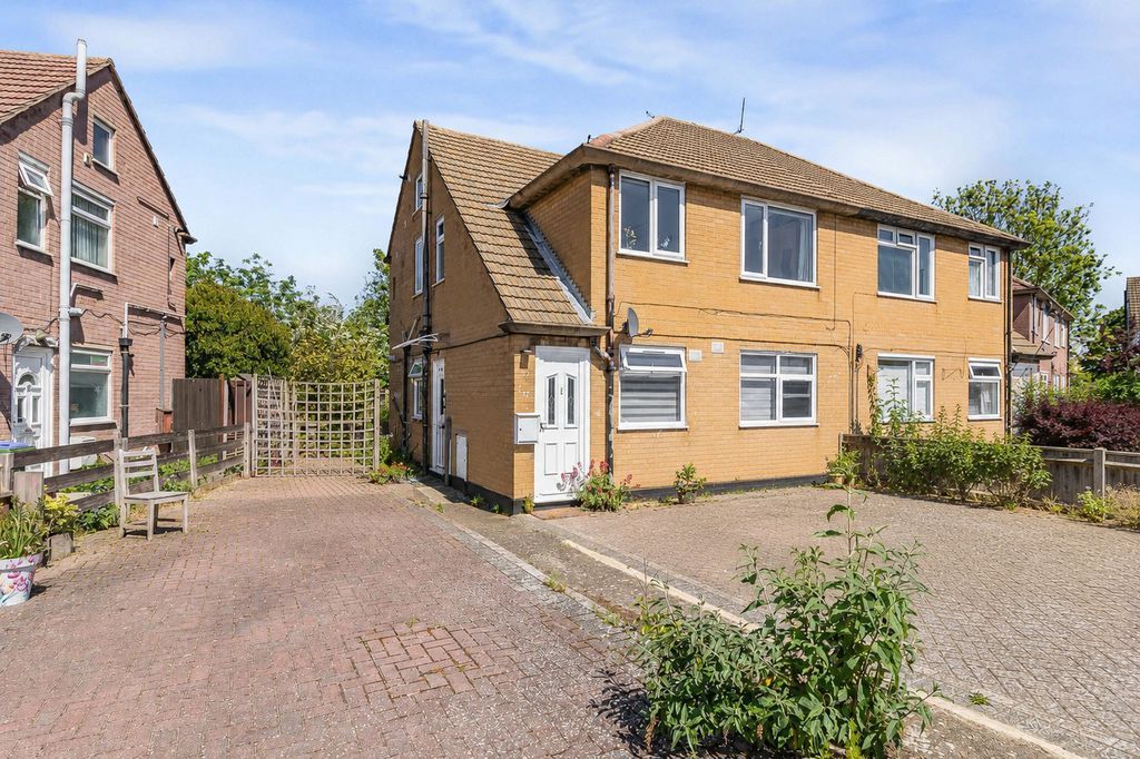 Property photo 3 of 16 Photo 18