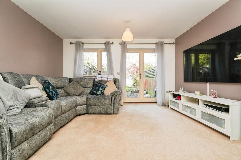 Property photo 3 of 12 Picture No. 23