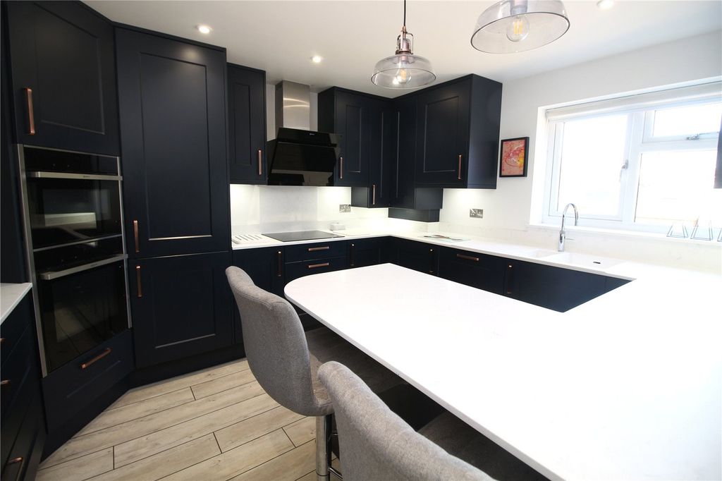 Property photo 2 of 11 Picture No. 05