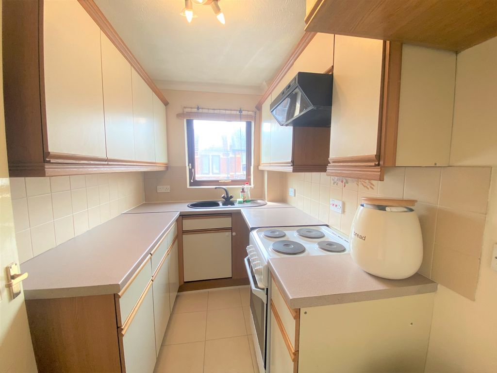 Property photo 3 of 16