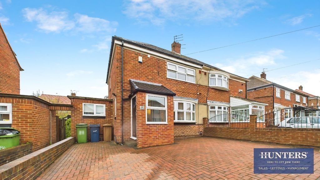 Property photo 1 of 14 External