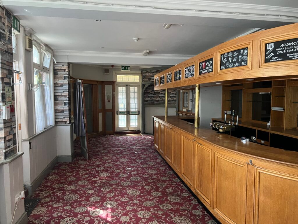 Property photo 2 of 7