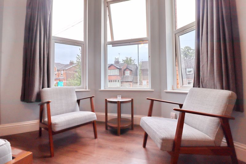 Property photo 3 of 10 Sitting Area