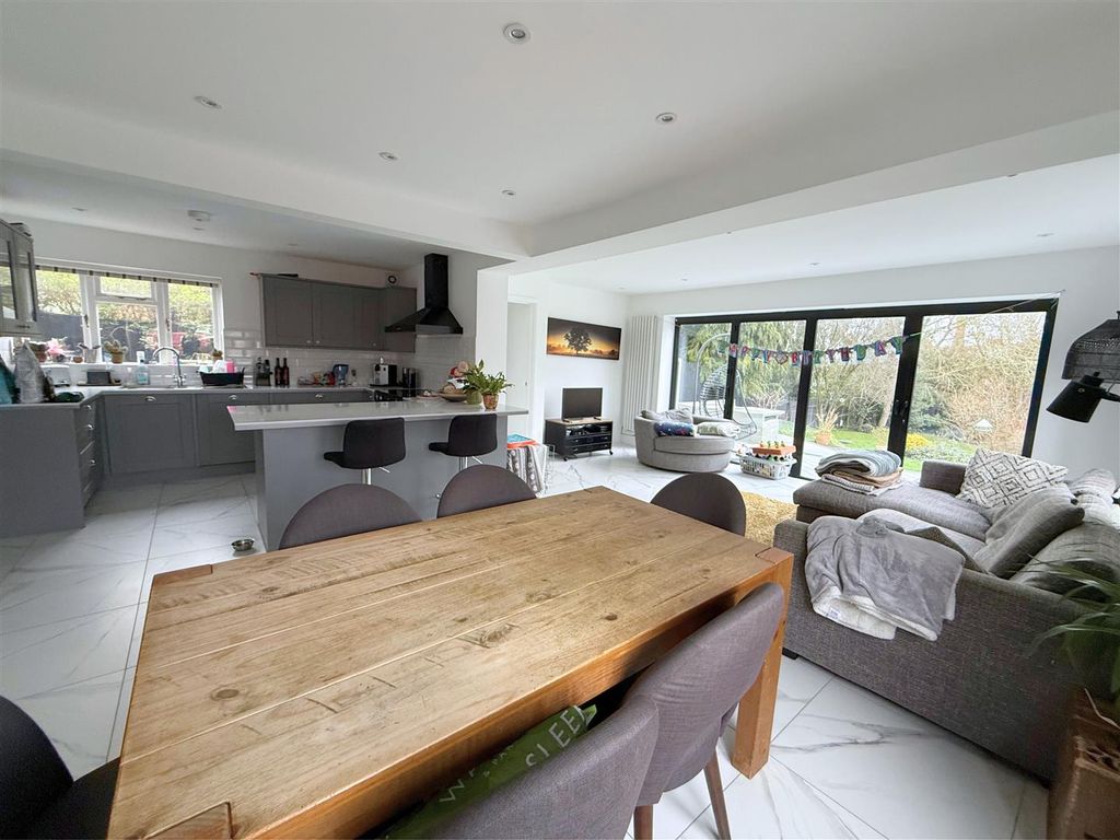 Property photo 2 of 16 Open Plan Kitchen Living Area
