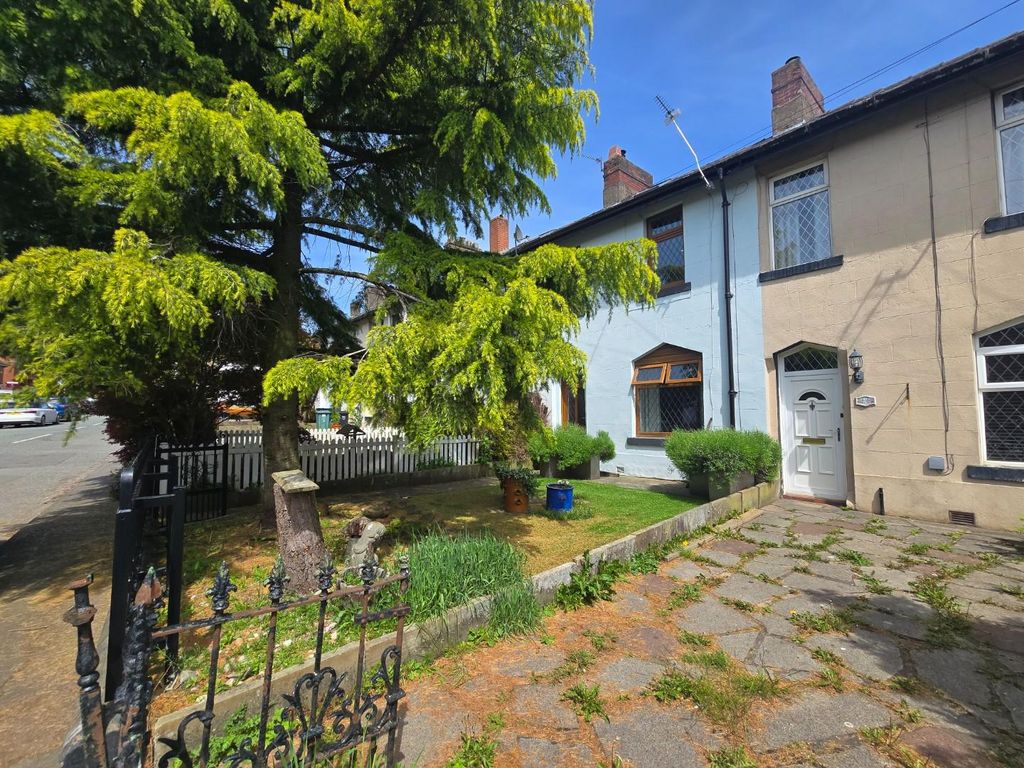 Property photo 1 of 8 Front
