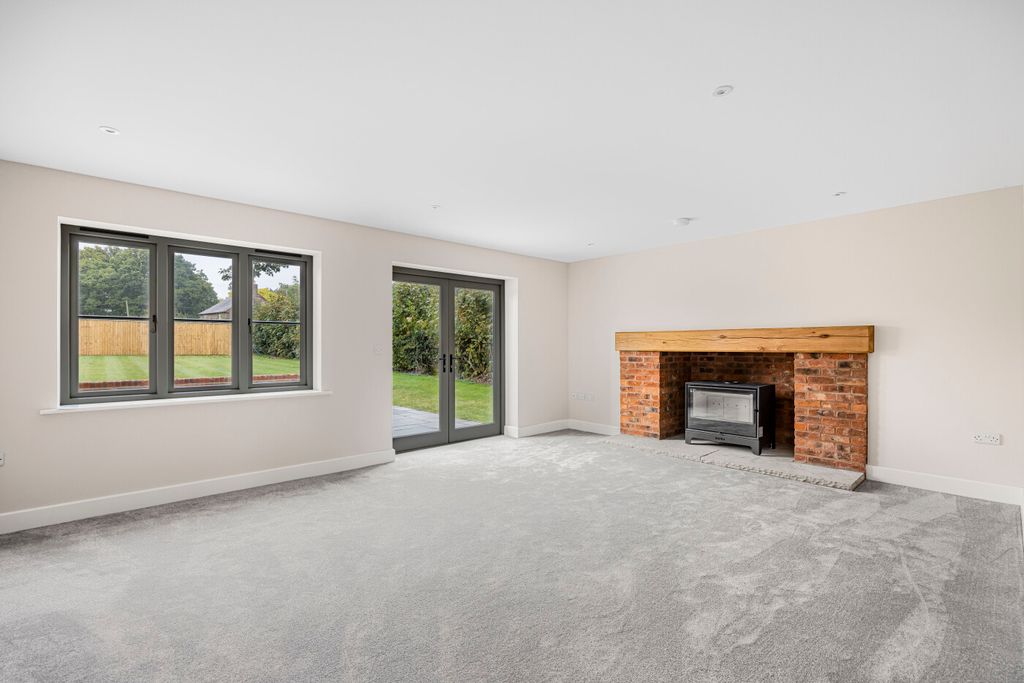 Property photo 2 of 41 Living Room