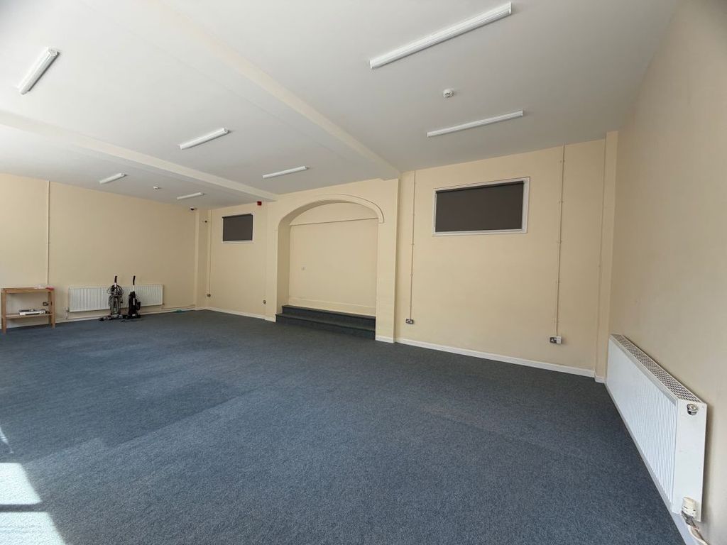 Property photo 3 of 6